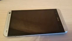 HTC One Dual Sim. �/�