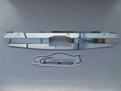 Планка радиатора. Lexus IS200 Toyota Altezza