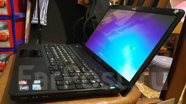 Sony VAIO VPC-EB2Z1E. 15.5", 2,5����, ��� 4 ��, ���� 500���, WiFi: 1, Bluetooth: 1 ����