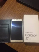 Samsung Galaxy J7. �/�