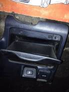 Бардачок. Toyota Crown Majesta, GS151, JZS151, JZS153, JZS155, JZS157, LS151, UZS151, UZS155, UZS157 Toyota Crown, GS151, GS151H, JZS151, JZS153, JZS1...