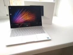 Xiaomi Mi Notebook Air 12.5. 12", ��� 4 ��, ���� 128���, WiFi, Bluetooth ����