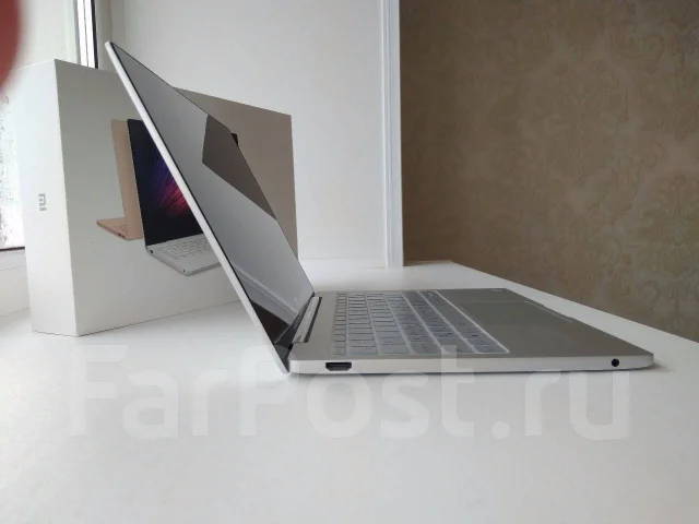Xiaomi Mi Notebook Air 12.5. 12", ��� 4 ��, ���� 128���, WiFi: 1, Bluetooth: 1 ����