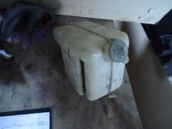Бачок. Toyota: Lite Ace, Corona, Regius Ace, Sprinter Trueno, Corolla, Tercel, Dyna, Stout, Vista, Sprinter, Sprinter Carib, Pickup, Century, Lite Ace...
