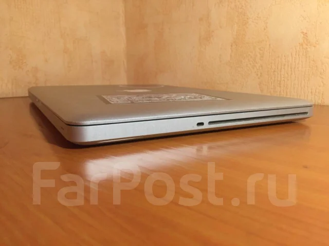 Apple MacBook Pro 15 2010 Mid MC371. 15.4", 2,4����, ��� 4 ��, ���� 320���, WiFi: 1, Bluetooth: 1, ����������� �� 8��. ����