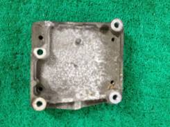 Крепление компрессора кондиционера. Mazda Tribute, EPEW, EPFW Ford Escape, EPEWF, EPFWF