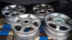 Giraru. 6.0x14", 4x100.00, ET38