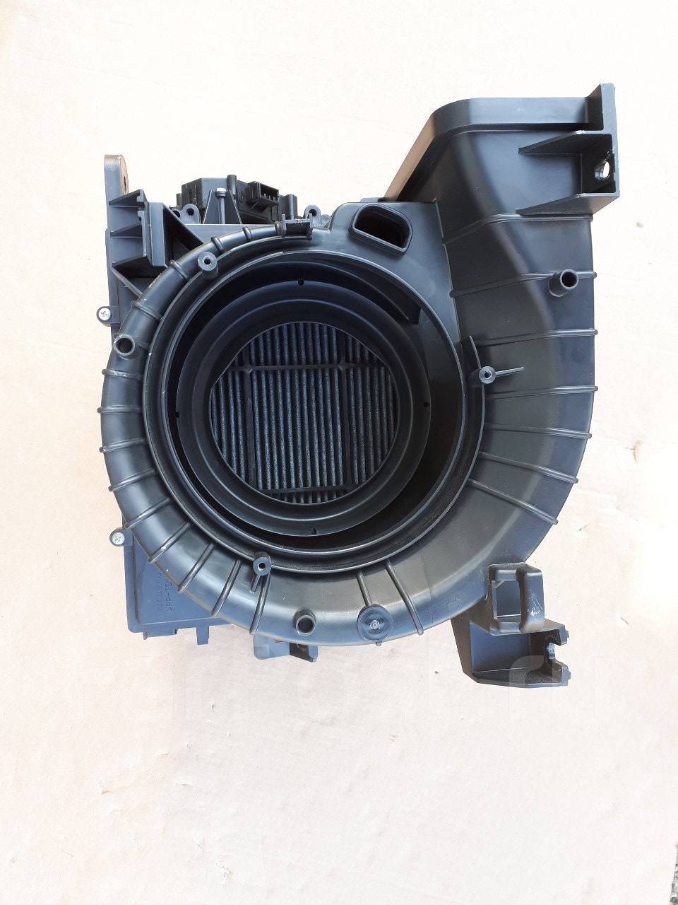 Кожух мотора отопителя 2108. Корпус мотора отопителя. Кожух отопителя ваз 2108. Мотор отопителя с корпусом. Корпус мотора отопителя.