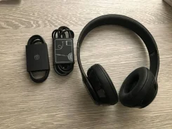 Beats Solo ����