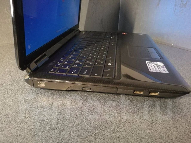 Asus K50AD. 15.6", 2,2����, ��� 3072 ��, ���� 320���, WiFi: 1, Bluetooth: 1, ����������� �� 1��. ����