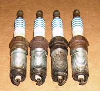 Свеча зажигания. Ford Focus, CB4 Двигатели: AODA, AODB, ASDA, ASDB, HWDA, HWDB, HXDA, HXDB, KKDA, KKDB, QQDB, SHDA, SHDB, SHDC, SIDA