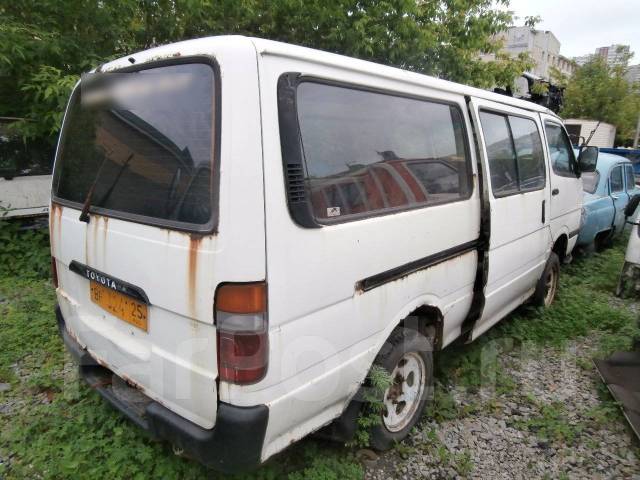 Toyota hiace lh119