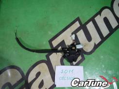 Тросик багажника. Toyota Celsior, UCF30