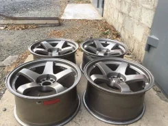 URAS. 9.5x18", 5x114.3, ET25 ����