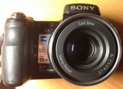 Sony Cyber-shot DSC-H7