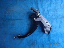 Педаль тормоза. Subaru: Alcyone, Pleo, Forester, Legacy, R2, Impreza, R1, Exiga, Vivio, Domingo, Stella Двигатели: EG33D, EN07E, EN07S, EN07U, EN07W...