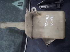 Бачок стеклоомывателя. Toyota Vista, CV40, CV43, SV40, SV41, SV42, SV43 Toyota Camry, CV40, CV43, SV40, SV41, SV42, SV43 Двигатели: 3CT, 3SFE, 4SFE