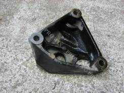 Крепление двигателя. Toyota: Premio, Allion, Prius a, Esquire, Corolla Axio, Voxy, RAV4, Avensis, Noah, Corolla, Wish, Harrier, Auris, Prius v, Matrix...