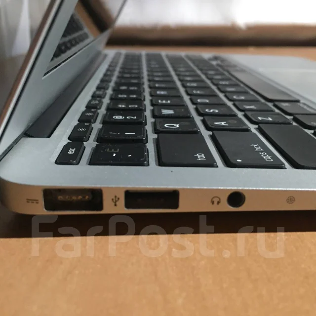 Apple MacBook Air 11. 11.6", 1,4����, ��� 256 �� � ������, WiFi: 1, Bluetooth: 1, ����������� �� 7��. ����
