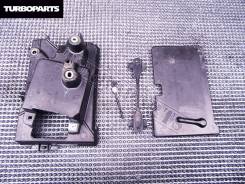 Крепление аккумулятора. Toyota Mark X, GRX120, GRX121, GRX125 Двигатели: 3GRFSE, 4GRFSE