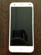 ZTE Blade S6. �/�