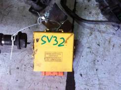 Блок управления дверями. Toyota Vista, CV30, SV30, SV32, SV33, SV35, VZV30, VZV31, VZV32, VZV33 Toyota Camry, CV30, SV30, SV32, SV33, SV35, VZV30, VZV...