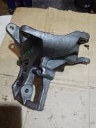 Крепление компрессора кондиционера. Subaru Forester, SG5, SG9, SG9L Двигатели: EJ202, EJ203, EJ205, EJ255