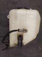 Бачок стеклоомывателя. Toyota Land Cruiser, FZJ80G, HDJ81V, HZJ81, J80, HZJ81V, FZJ80, HDJ81, FJ80, FJ80G Двигатели: 1FZFE, 1HDFT, 1HZ, 3FE, 1FZF, 1HD...