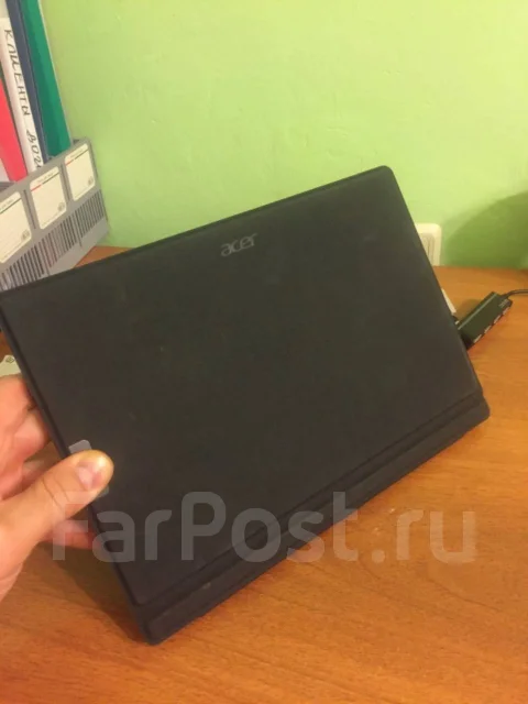 Acer Aspire Switch 10. 12", 2,3����, ��� 8 ��, ���� 256���, WiFi: 1, Bluetooth: 1, ����������� �� 10��. ����