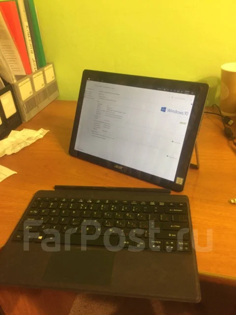 Acer Aspire Switch 10. 12", 2,3����, ��� 8 ��, ���� 256���, WiFi: 1, Bluetooth: 1, ����������� �� 10��. ����