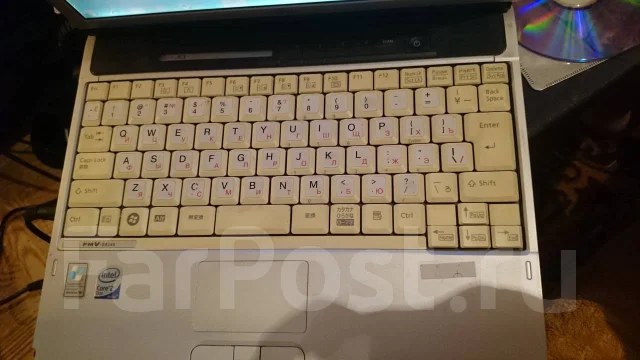 Fujitsu. 13.3", 1,6����, ��� 2048 ��, ���� 40���, WiFi: 1 ����