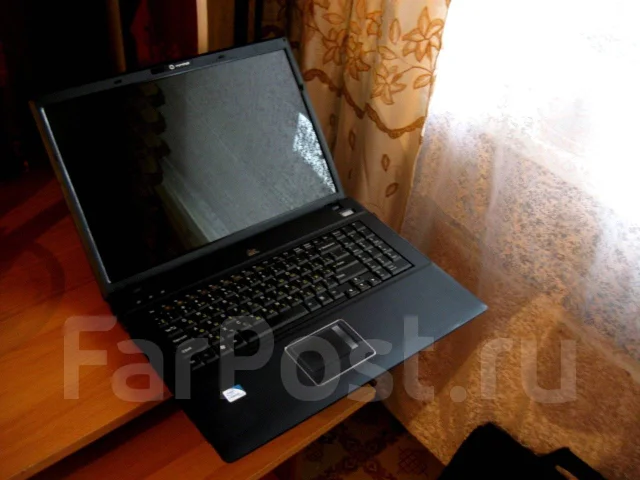 DNS Office. 17", 2,2����, ��� 4 ��, ���� 320���, WiFi: 1, ����������� �� 2��. ����