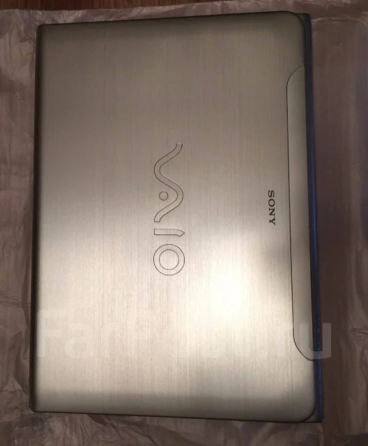 Sony VAIO SVE14A1X1R. 14", 2,5����, ��� 6 ��, ���� 681���, WiFi: 1, Bluetooth: 1, ����������� �� 3��. ����