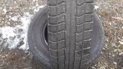 Bridgestone. Зимние, без шипов, 2000 год, 50 %, 2 шт