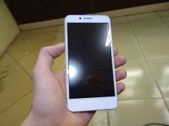 Lenovo Vibe C. �����