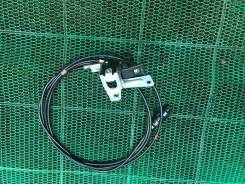 Тросик лючка топливного бака. Subaru Forester, SG5, SG6, SG69, SG9, SG9L Двигатели: EJ202, EJ203, EJ204, EJ205, EJ25, EJ251, EJ253, EJ254, EJ255, EJ25...