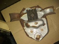 Крепление глушителя. Toyota Crown, GS151, GS151H, JZS151, JZS153, JZS155, JZS157, LS151, LS151H Toyota Mark II, GX100, GX90, JZX100, JZX101, JZX105, J...