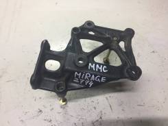 Крепление компрессора кондиционера. Mitsubishi Lancer, CA1A, CA2A, CB1A, CB1W, CB2A, CB2W Mitsubishi Libero, CB1V, CB2V, CB2W, CD2V Mitsubishi Mirage...