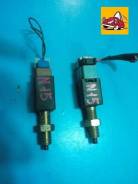 Концевик под педаль тормоза. Nissan: NV350 Caravan, King Cab, Hardbody, Maxima, Altima, Lucino, Figaro, NX-Coupe, BE-1, NP300, Almera, Cedric, Bluebir...
