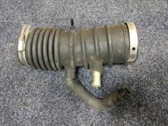 Патрубок воздухозаборника. Nissan Terrano, LBYD21, MG21S, VBYD21, WBYD21, WD21, WHYD21 Двигатели: VG30E, VG30I