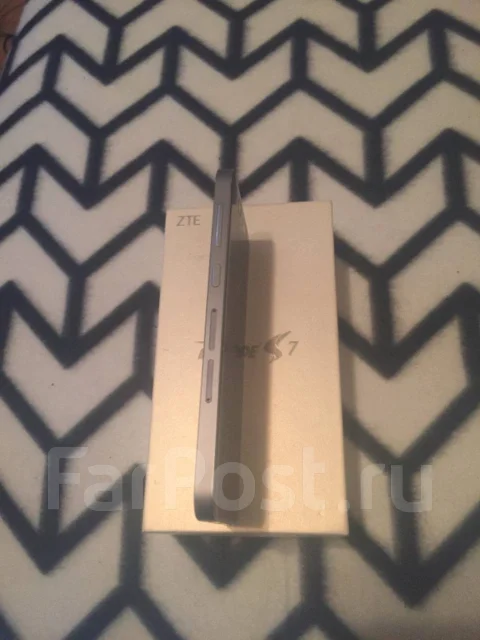 ZTE Blade S7. �/� ����