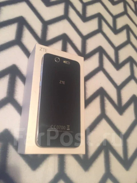 ZTE Blade S7. �/� ����