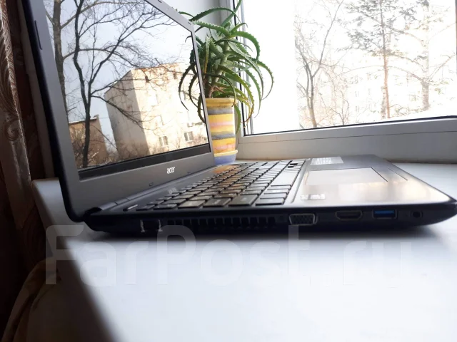 Acer Aspire E1-522. 15.6", 1,8����, ��� 4 ��, ���� 500���, WiFi: 1, Bluetooth: 1, ����������� �� 4��. ����