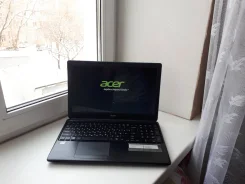Acer Aspire E1-522. 15.6", 1,8����, ��� 4 ��, ���� 500���, WiFi, Bluetooth, ����������� �� 4��.