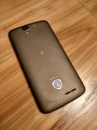 Prestigio MultiPhone 7600 Duo. �/�
