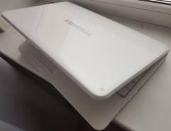 Toshiba Satellite C850-E3W. 15.6", WiFi