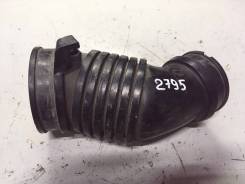 Патрубок воздухозаборника. Subaru Legacy, BD5, BE5, BG5, BH5 Subaru Impreza, GC8, GF8 Двигатели: EJ206, EJ208, EJ20R, EJ205, EJ207, EJ20K, EJ22G