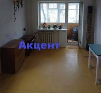 1-комнатная, улица Адмирала Юмашева 28. Баляева, агентство, 32 кв. м. Комната