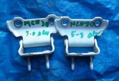 Кронштейн двери багажника. Toyota Harrier, MCU30, MCU30W, MCU31W, GSU30W, ACU30W, GSU31W, MCU36W, GSU35W, MCU35W, GSU36W, MHU38W, ACU35W Двигатели: 1M...