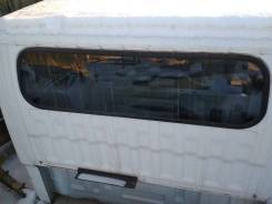 Стекло заднее. Nissan Atlas, N6F23